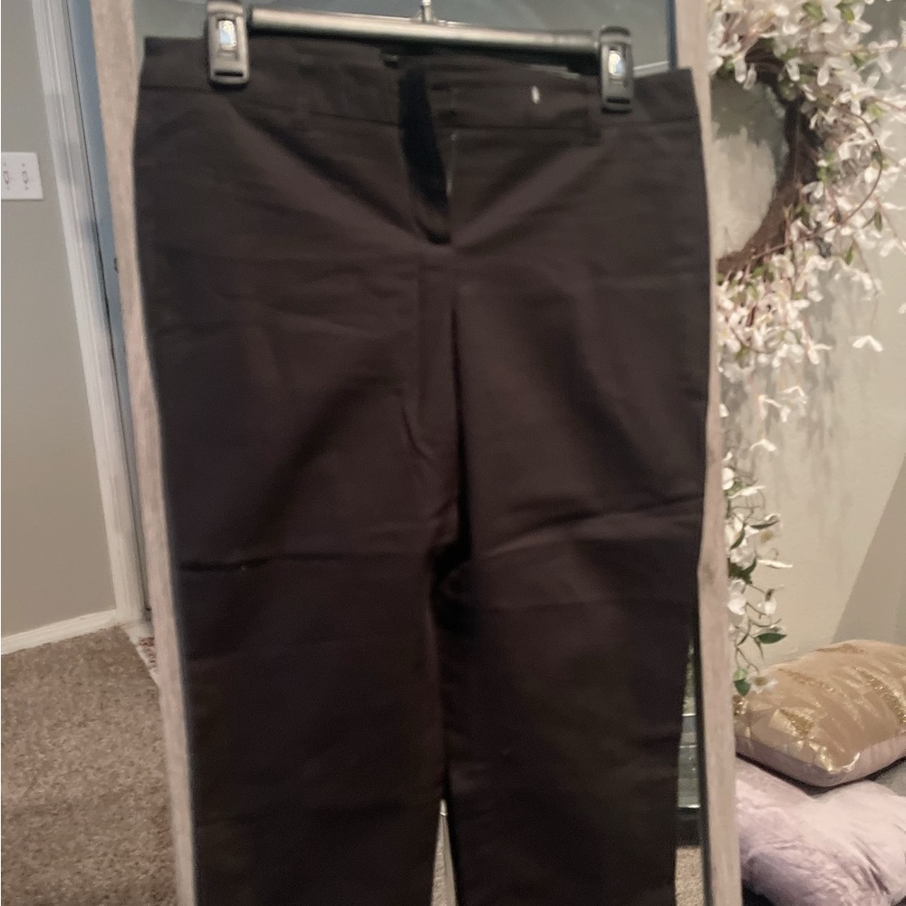 I’m selling me at brand size 4 black pants
